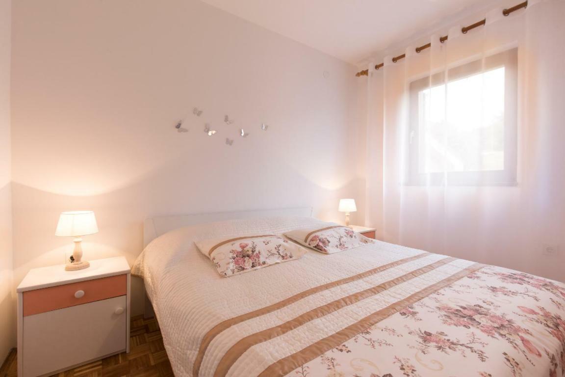 Apartment Calista ราบัซ ภายนอก รูปภาพ