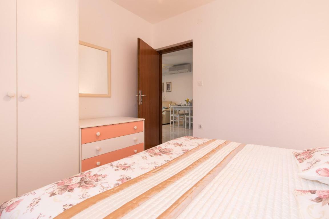 Apartment Calista ราบัซ ภายนอก รูปภาพ